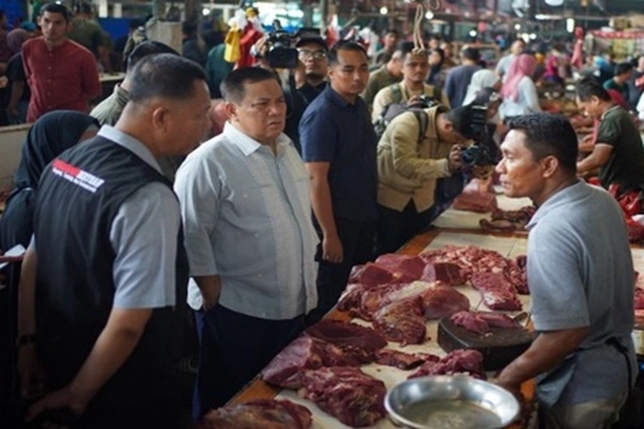 Jelang Perayaan Idulfitri, Pj Gubri Cek Pasar untuk Pastikan Stok Bahan Pokok Aman