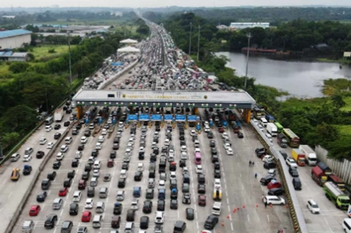 Arus Balik Lebaran, Volume Kendaraan di Tol Sumatera Meningkat Tajam Saat Libur Lebaran