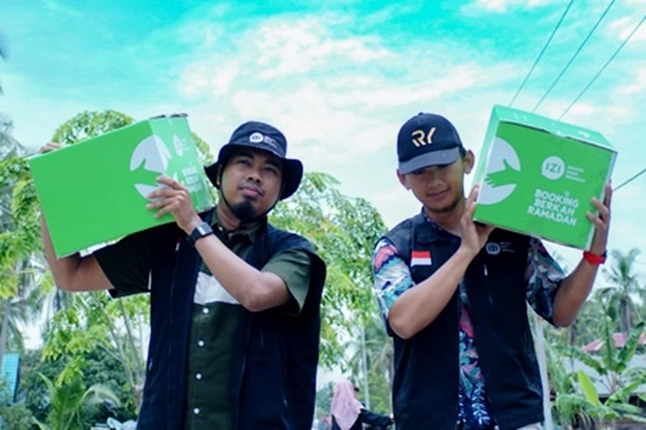 Inisiatif Zakat Indonesia, MTXL dan Axiata Salurkan 100 Paket Lebaran di Kampar