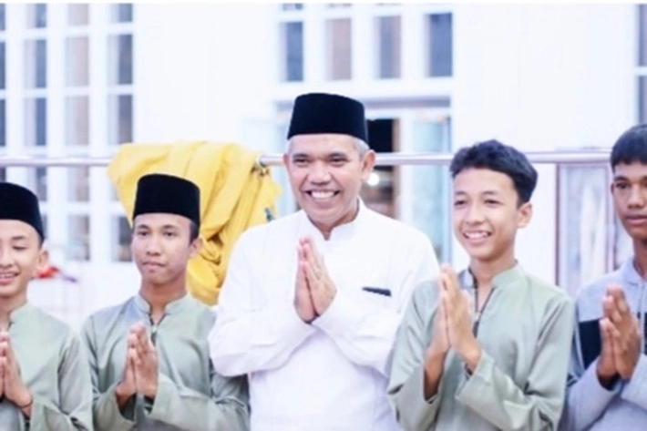 DR Kamsol Putera Lingga Sebelum Awali ASN, Sempat Jalani Hidup 'Sakit-sakitan' Hingga Jadi Pejuang Pendidikan Riau
