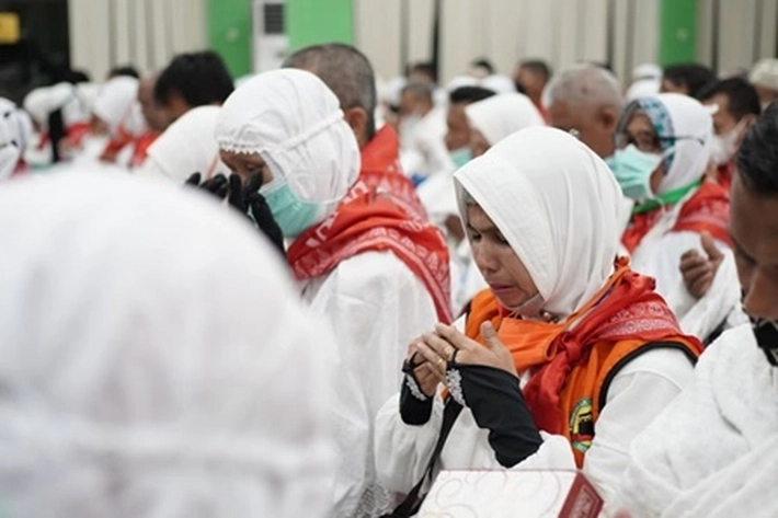 5.318 Calon Jamaah Haji Riau Berangkat Ketanah Suci dengan Gunakan Dua Gelombang