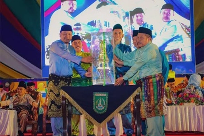 Pekanbaru Juara Umum MTQ XLII Riau 2024 yang Diselenggarakan di Kota Dumai
