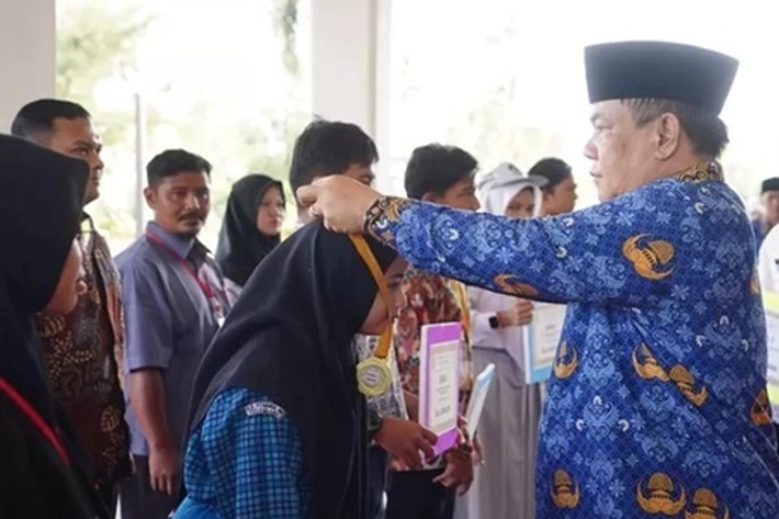Peringatan Hari Pendidikan Nasional 2024 Dilaksanakan di Komplek Kediaman Gubernur Riau