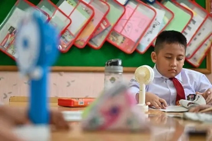Cuaca Ekstrem Bayangi Siswa, Disdik: 'Sekolah Tak Lakukan Kegiatan dan Kurangi Aktivitas di Luar Ruangan'