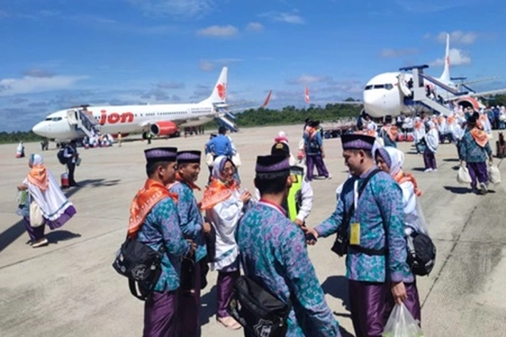 Keberangkatan CJH 6 Daerah di Riau Diberi Hall Khusus di Bandara SSK II Pekanbaru