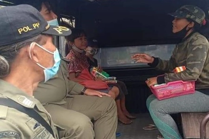 Satpol PP Tertibkan Gelandangan dan Pak Ogah di Pekanbaru