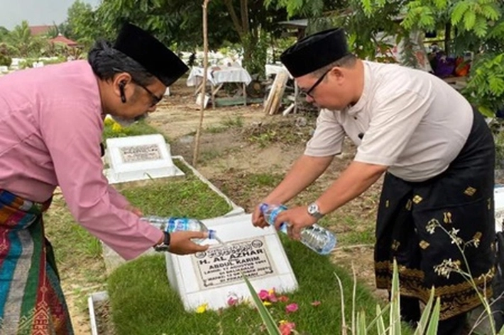 Milad ke-54, LAMR Ziarahi Makam Tokoh Penting yang Berperan dalam Pembentukan Lembaga Melayu Riau