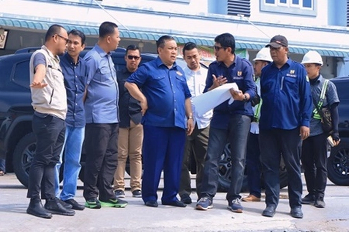 Pj Gubri dan Pj Wako Pekanbaru Tinjau Perbaikan Jalan Rusak dan Wilayah Rawan Banjir