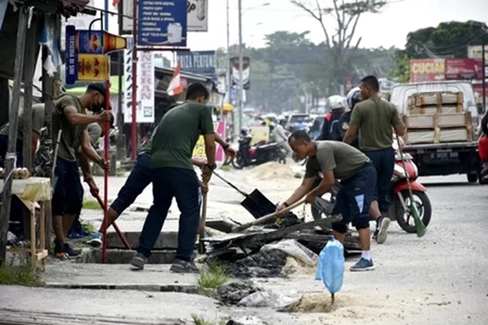 Sambut HUT Pekanbaru Ke-240, Pemko Gelar Goro Massal Prioritaskan 6 Lokasi Jalan Protokol