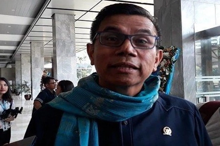 Hinca Pandjaitan Laporkan Dugaan Korupsi Pertamina Hulu Rokan ke Kejati Riau