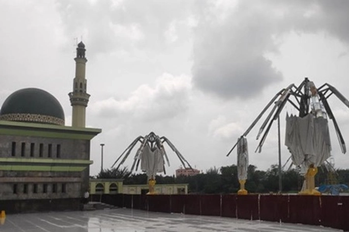 Pemprov Riau Bentuk Tim Independen Tenaga Ahli dari UIR-ITB untuk Penyelesaian Payung Elektrik Masjid Raya Annur yang Bermasalah