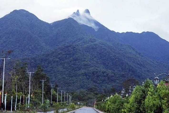 Mendaki Gunung Daik Lingga Tak Selalu Mudah, Ini Tips untuk Pemula