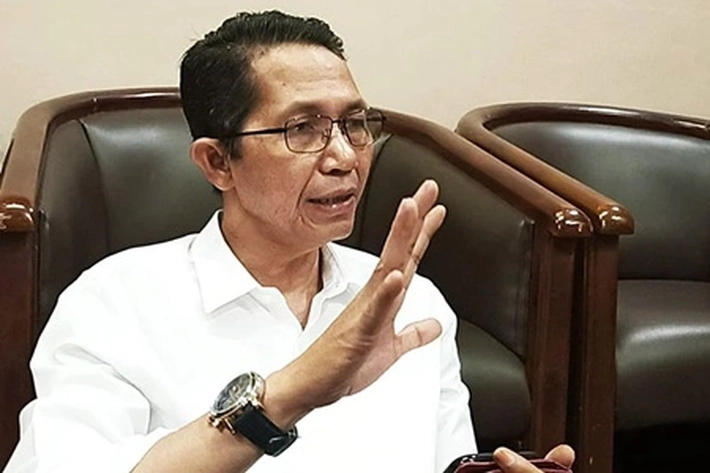 Amsakar Achmad Putera Daik Lingga Dibekali Sajadah Sebelum Mengemban Amanah Jadi Wakil Walikota Batam