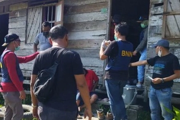Polisi Tangkap 9 Orang dalam Operasi Antik Lancang Kuning 2024 di 2 Kampung Narkoba