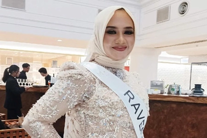 Ravena Wulandari Wanita Berhijab Muslimah Aceh Masuk 16 Besar Miss Universe Indonesia