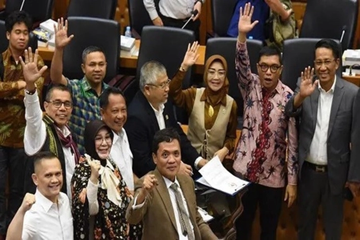 Pilkada 2024 Ikuti Putusan MK Soal Pencalonan Kepala Daerah Sempat 'Dibegal' DPR yang Batal Sahkan Revisi UU Pilkada