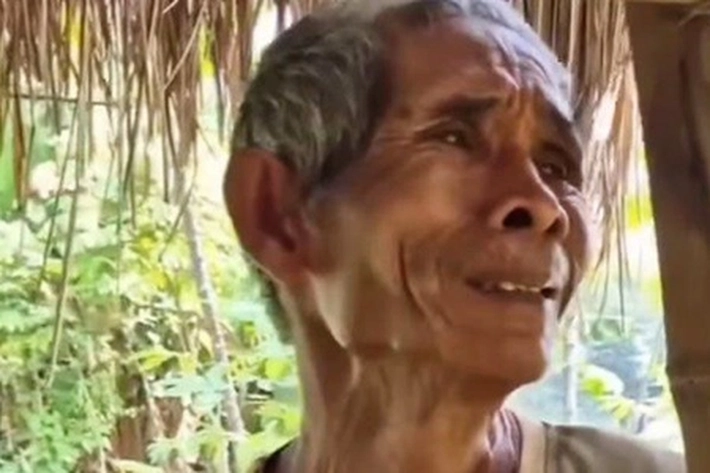 Abah Suryadi Nangis Pilu Dapat Beras, 'karena Sudah Seminggu Tak Ada Kerja di Sawah'
