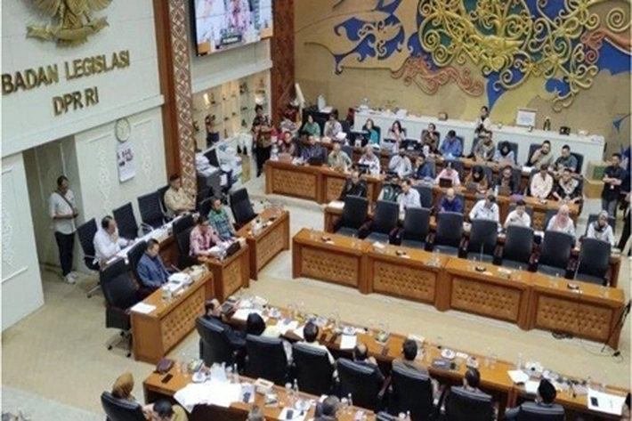 80 Ketua dan Anggota Beleg DPR RI yang Utak-atik Merivisi UU Pilkada