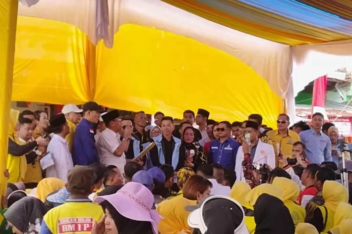 Paslon Afrizal Sintong-Setiawan 'Arahkan ASN dan Non ASN' Hadir Saat Mendaftar di KPU, Warga: 'Sepertinya Sudah Terjadi Intervensi Saat Deklarasi'