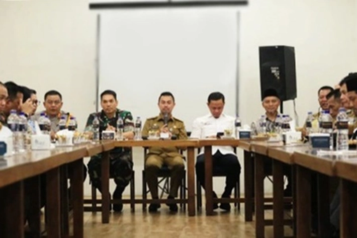 Didepan Para Calon Walikota Pekanbaru, Pj Walikota Risnandar Mahiwa Tekankan Stabilitas Politik