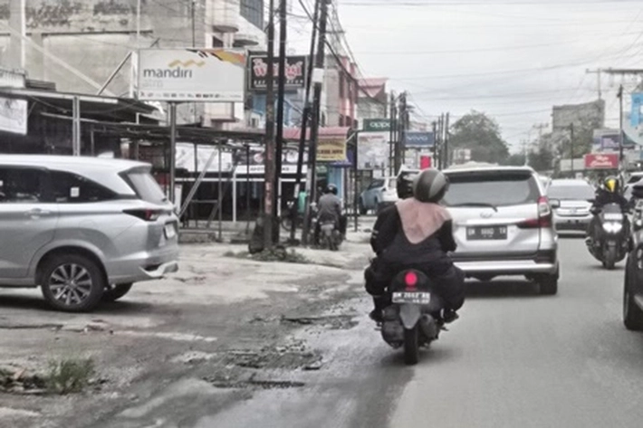 Badan Jalan di Kota Pekanbaru Sudah pada Mulus, INPEST: 'Tetapi Kembali Lagi Mulai Berlobang dan Bergelombang'