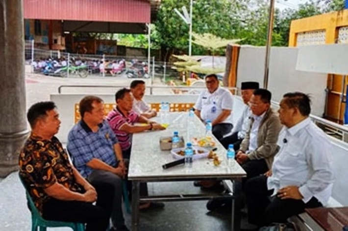 Bakal Calon Bupati Rohil H. Bistamam Dampingi Sekdaprov Riau Silaturahmi dengan Warga Tionghoa Bagan Batu