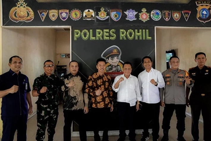 Dua Tim Sukses Paslon Bupati Rohil Berikrar Tetap Kawal Pilkada Damai