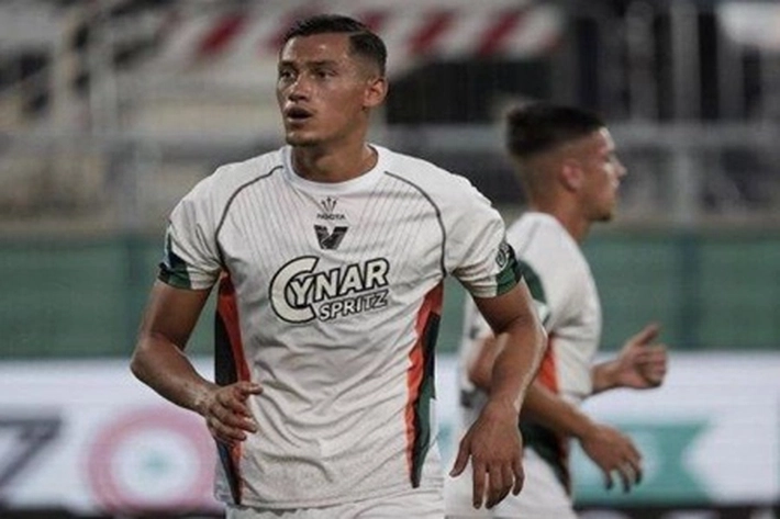 Jay Idzes Bermain Penuh dan Sudah Mati-matian di AC Milan Saat Taklukan Venezia
