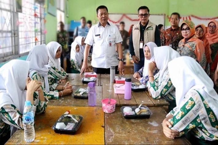 Program Makan Siang Gratis Diperkirakan akan Dinikmati 3.000 Orang, Sekdako: 'Mereka Didampingi Disdik, Dishanpan dan Disketapang'