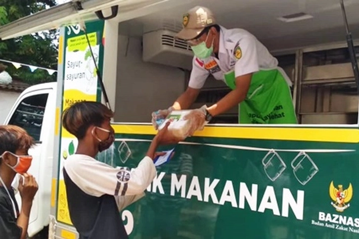 Badan Amil Zakat Nasional Salurkan 2.500 Porsi Makanan untuk Masyarakat Miskin, 'yang Banyak Butuhkan Bantuan'