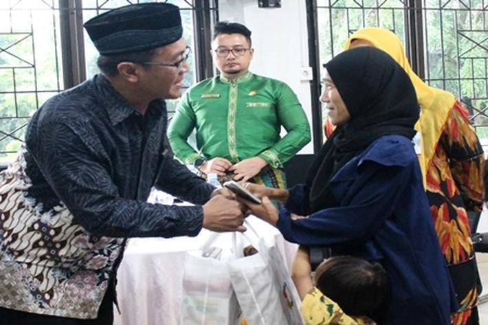 PT Angkasa Pura Indonesia Bandara SSK II Pekanbaru Salurkan Bantuan Pencegahan Stunting dan Kemiskinan Ekstrem