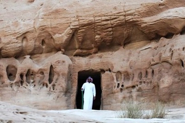 Arab Saudi Buat Aturan pada Situs Warisan Al Ula yang Alamnya Indah Banyak Dikunjungi Wisatawan