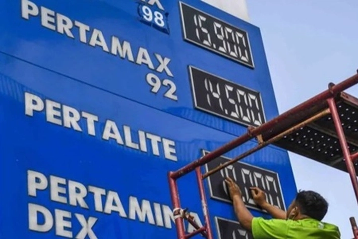 Pertamina Turunkan Harga BBM di Seluruh SPBU Mulai 1 Oktober