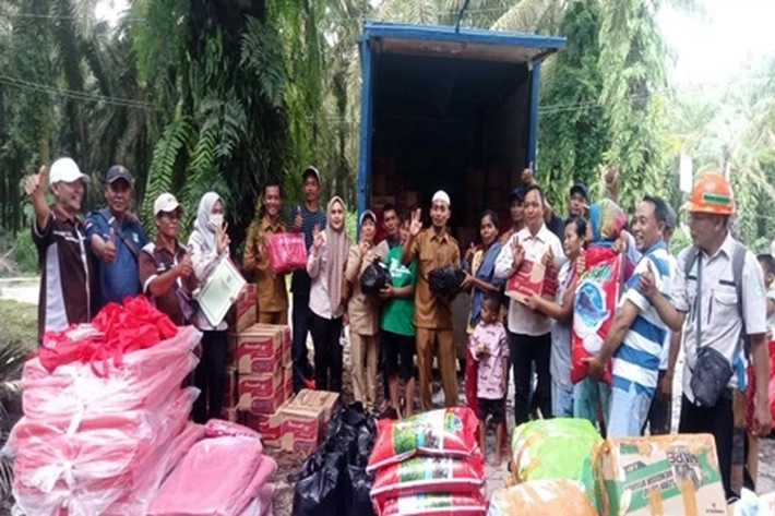 Bencana Angin Puting Beliung Porak Porandakan Lingkungan Desa di Bengkalis, Warga: 'Untung ada Dinsos yang Gerak Cepat Salurkan Bantuan'