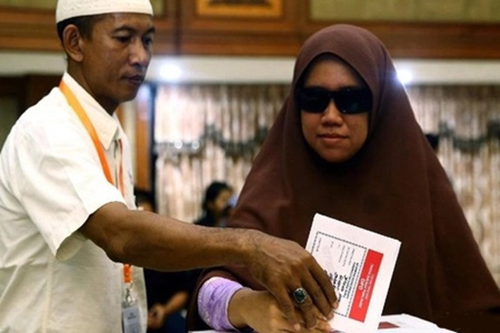 KPU Beri Alat Bantu Khusus pada 'Orang Buta' untuk Pemilihan dan Kesiapan Ceblos di TPS
