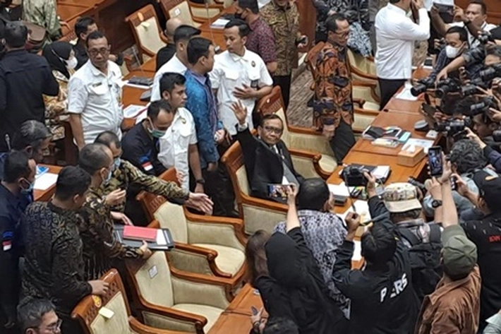 Relawan GARAPAN Prihatin Lihat RDP di Komisi III DPR RI yang Ricuh