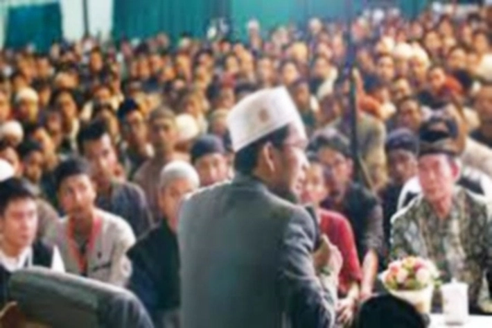 Ditengah Gemuruh Politik Ustadz Adi Hidayat dan Buya Yahya Jadi Perhatian Masyarakat karena Posisinya yang Netral