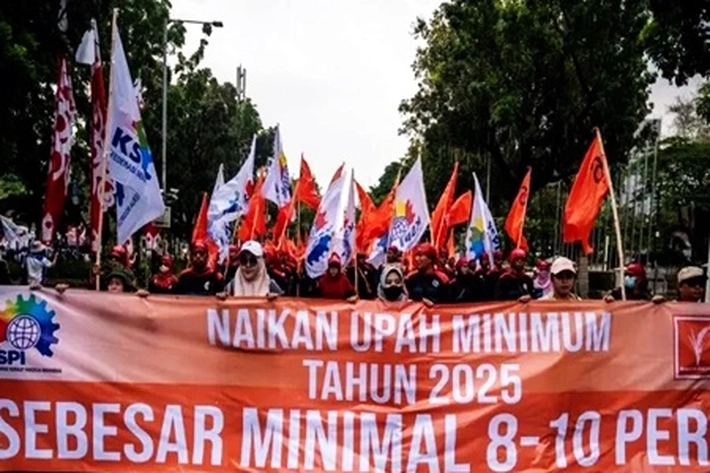 Upah minimum 2025 naik 6,5 Persen, Buruh: 'Tidak ada Artinya, Lain Ceritanya Kalau 8-10 Persen'