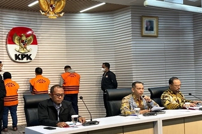 KPK Ungkap OTT Pj Walikota Pekanbaru yang 1 Tersangka Mau Hancurkan Bukti