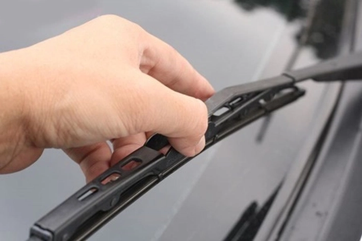 Pasang Wiper Mobil Hal yang Mudah dan Bisa Hasilkan Lebih Maksimal