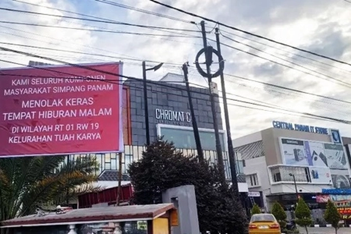 Karaoke Chromatic Family Tidak Boleh Beroperasi karena Sudah Ditolak Warga Sekitar