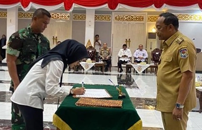 Kemenkeu Serahkan DIPA dan TKD Provinsi Riau yang Terima Alokasi APBN 2025 Rp32,79 Triliun