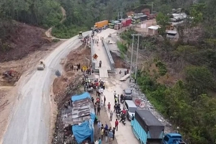 Pengaspalan Jalan Lintas Riau-Sumbar Terpaksa Ditunda, 'karena Pondasi Masih Goyang'