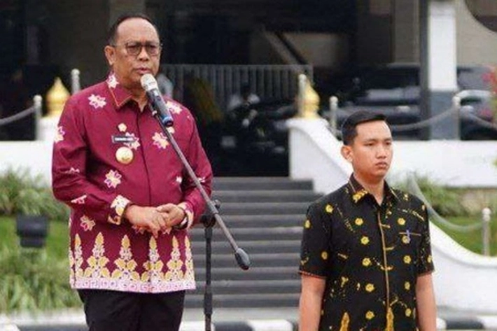 Pj Gubernur Riau Apresiasi Pegawai pada Apel Pagi Perdana 2025