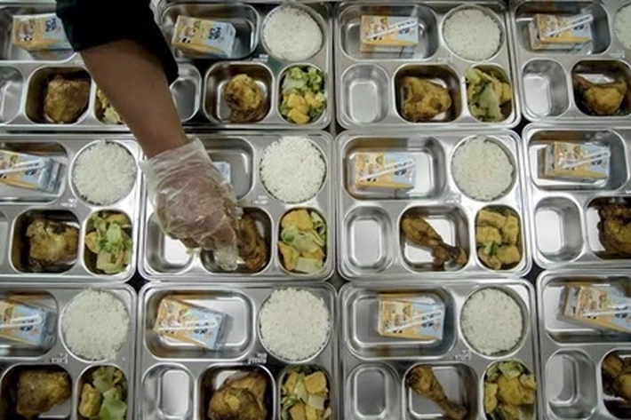 2 Ribu Lebih Siswa Ikuti Launching Program Makan Bergizi Gratis yang Selalu Dikritik