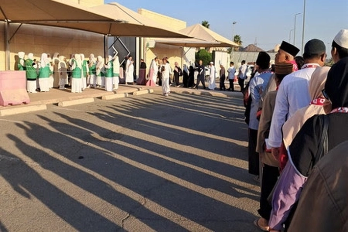 Berkunjung ke Percetakan Al-Qur’an Terbesar di Dunia yang Harus Antre Panjang