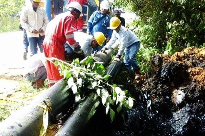 PT BSP Tangani Kebocoran Pipa di Tapung Hulu Kampar