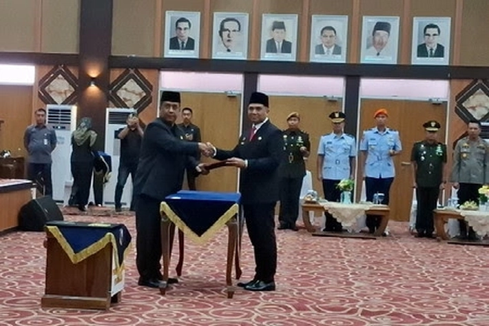 Zulhelmi Arifin Dilantik jadi Pj Sekda di Komplek Perkantoran Tenayan Raya Pekanbaru, Roni Rakhmat: PR-nya Sangat Banyak