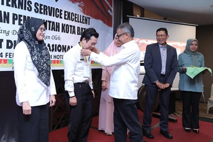 Sekda Jefridin Apresiasi ASN Ikuti Pelaksanaan Bimtek di Hotel Santika Batam Centre