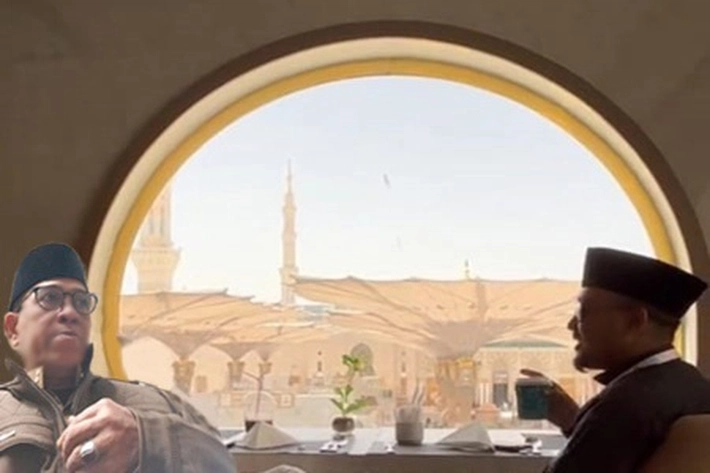 Kafe Hidden Gem di Madinah, Bisa Lihat Pemandangan Langsung ke Masjid Nabawi